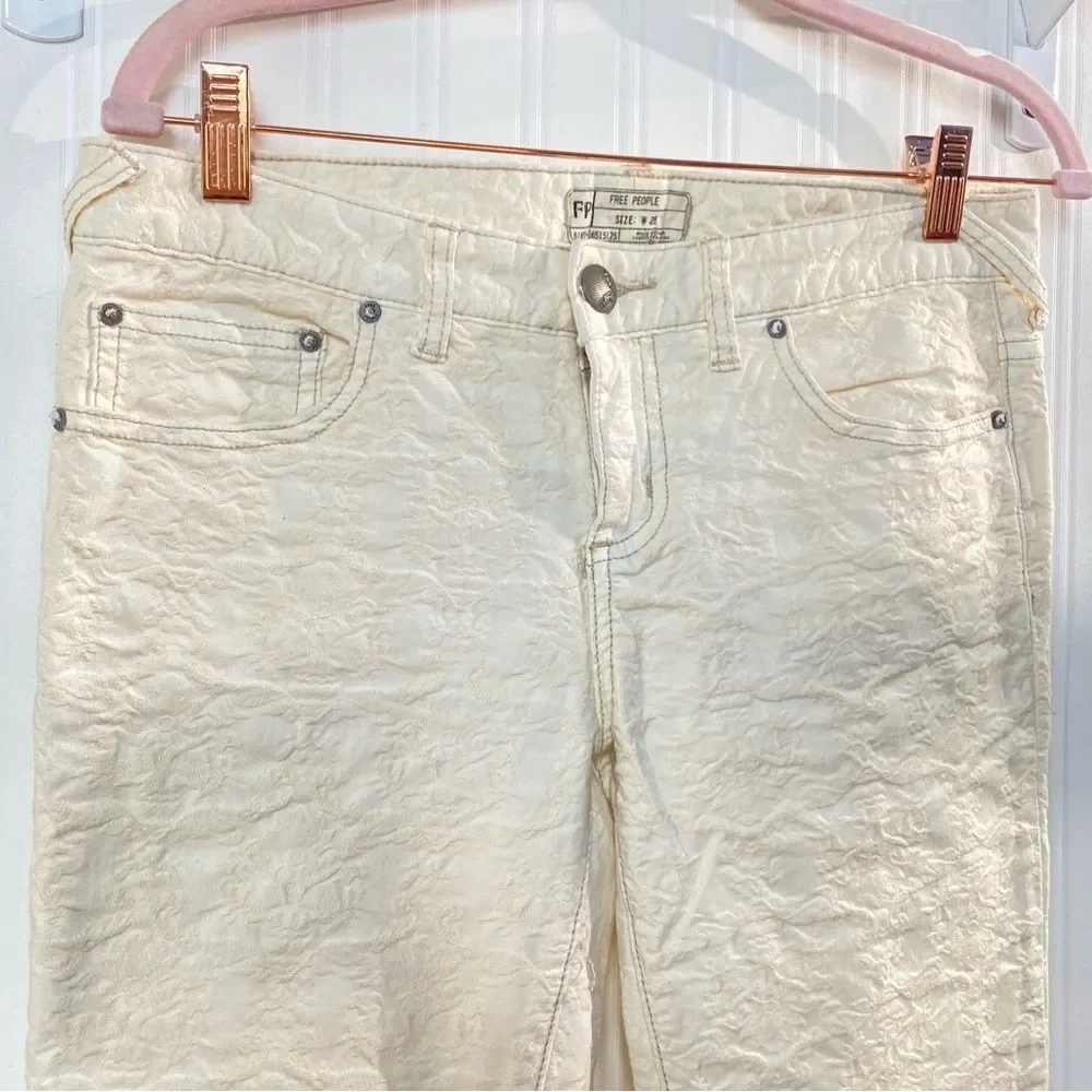 Free People Cream Skinny Jeans with Subtle‎ Distressing Sz 28